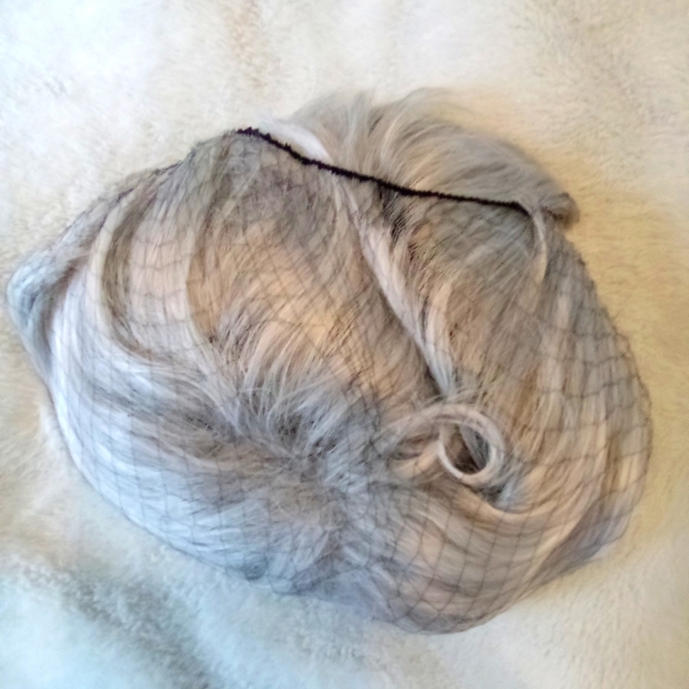 Grey short synthetic wig